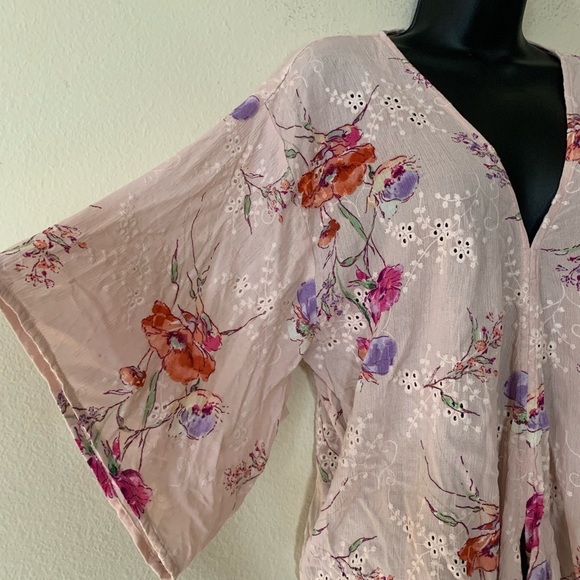 Lovestitch Aliyah Kimono Sleeve Tie Front Pink Floral V Neck Top